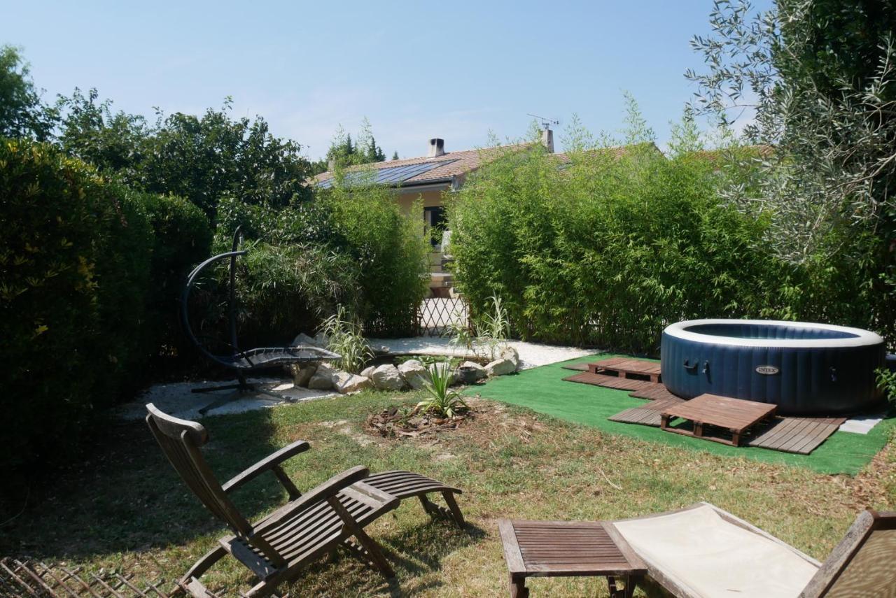 La Petite Maison อาร์ลส์ ภายนอก รูปภาพ